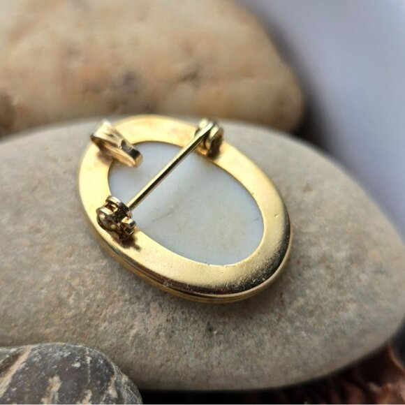 Vintage Hand Painted Ceramic Rose Bud  Oval Gold tone Pin Pendant Brooch - Picture 5 of 8